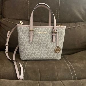 This is a Michael Kors purse.